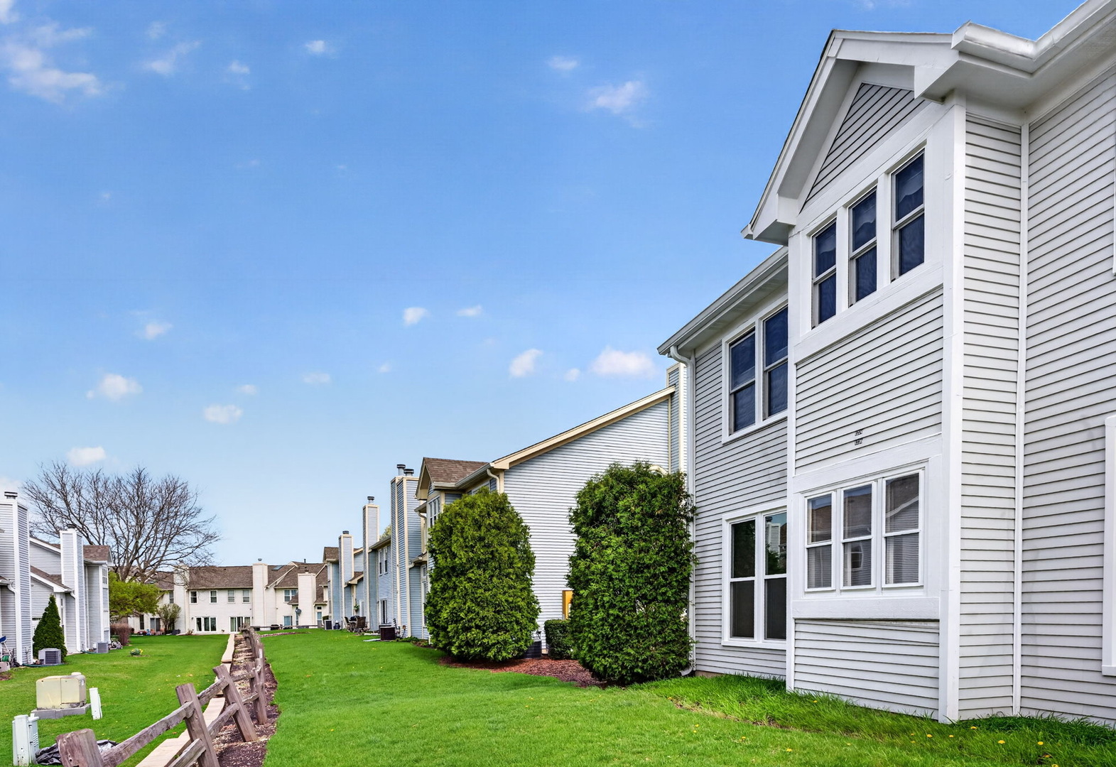 1226 Rhodes Lane #1226, Naperville, IL 60540