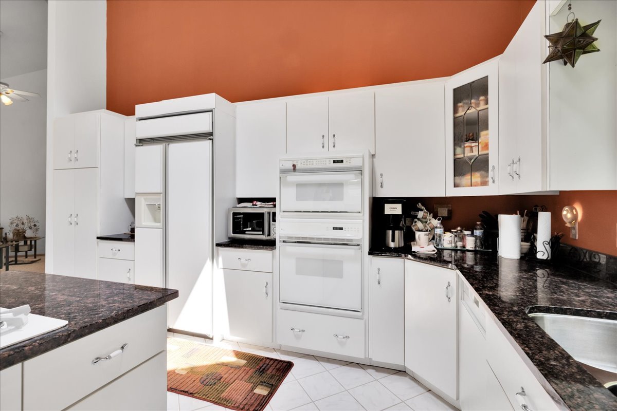 664 White Oak Way, Yorkville, IL 60560