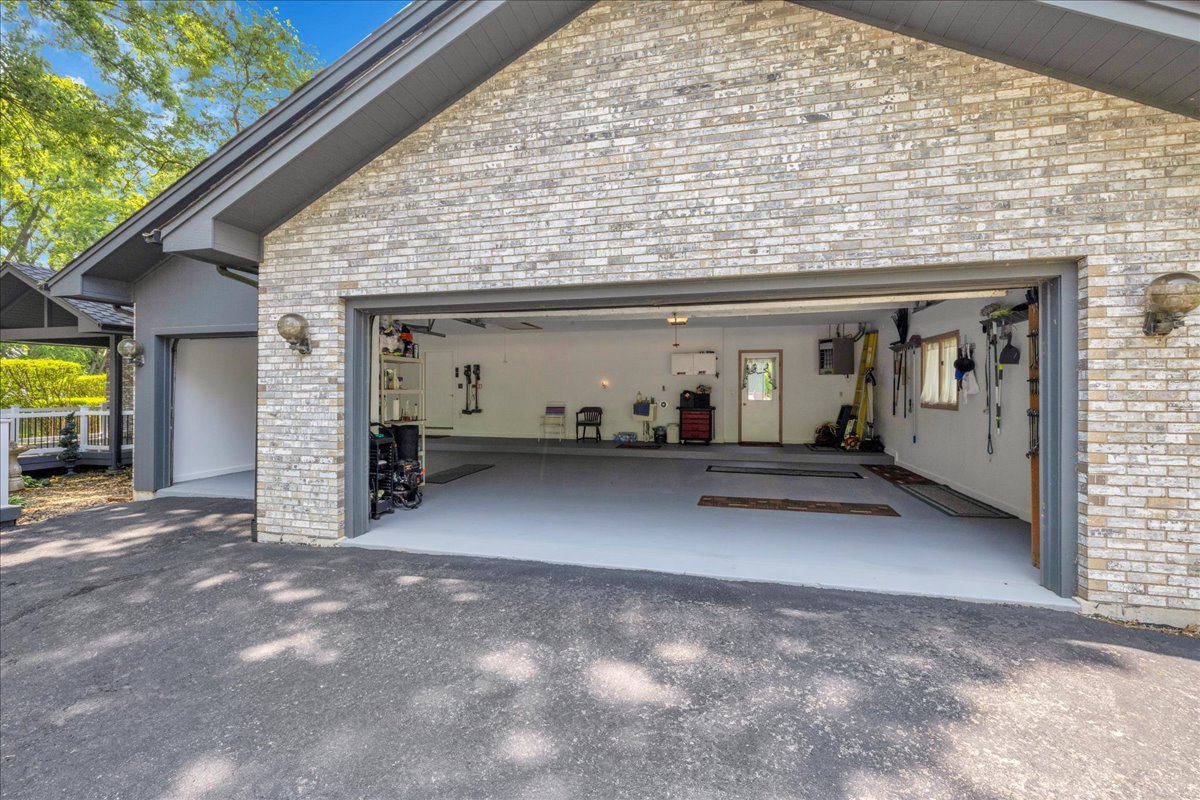 664 White Oak Way, Yorkville, IL 60560