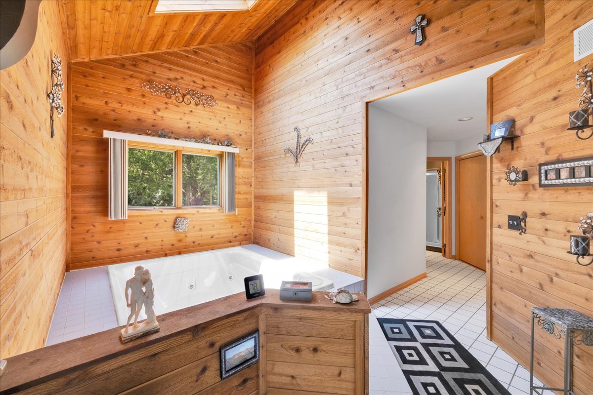 664 White Oak Way, Yorkville, IL 60560