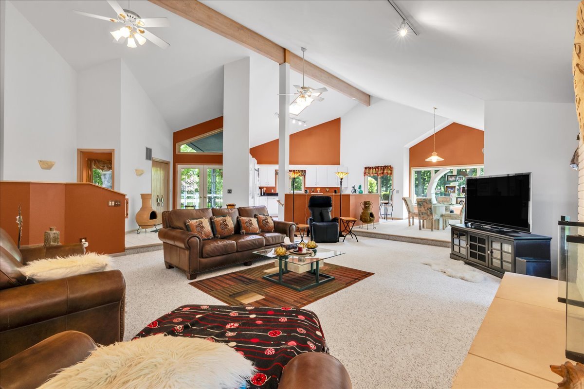 664 White Oak Way, Yorkville, IL 60560