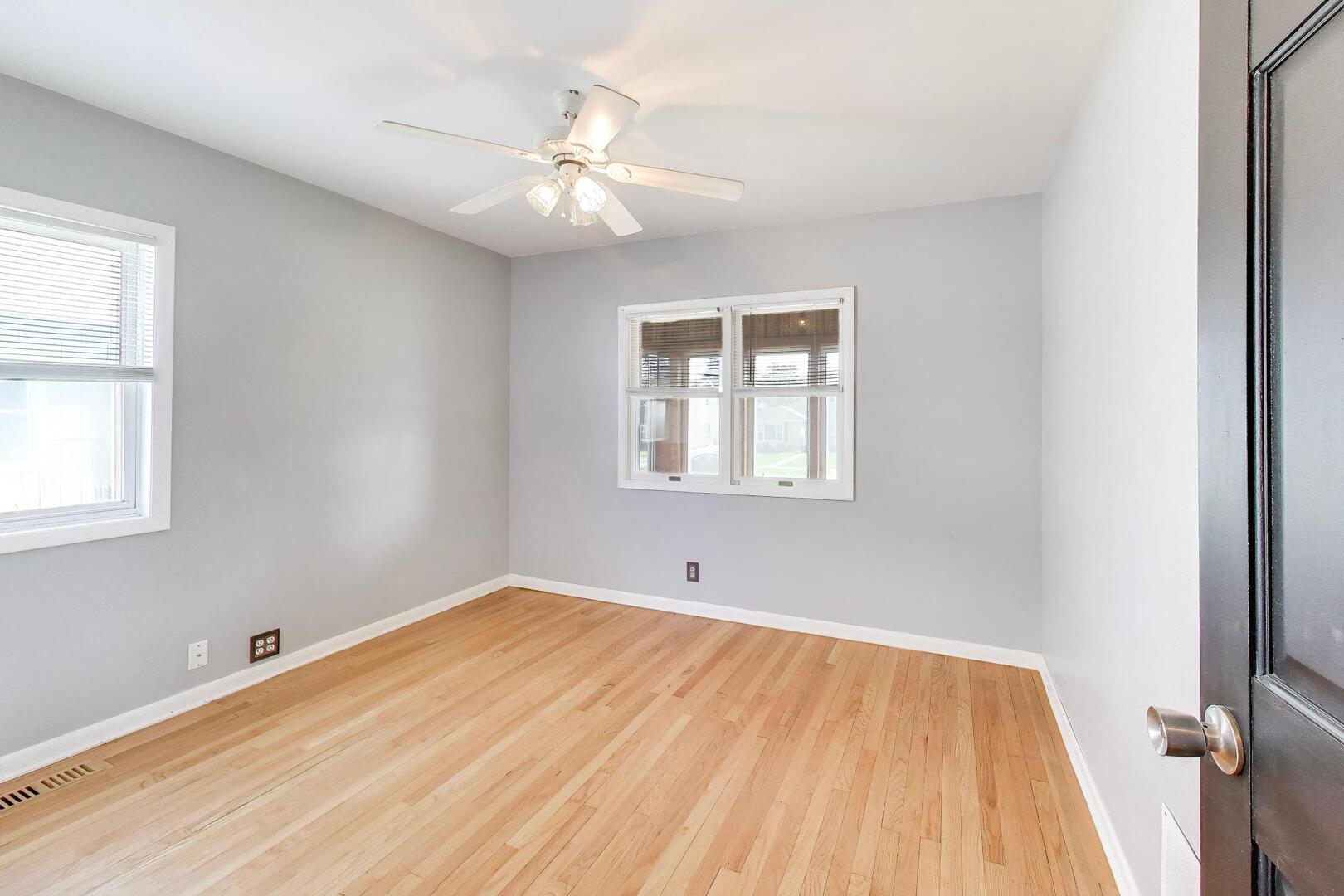 738 S Yale Avenue, Villa Park, IL 60181