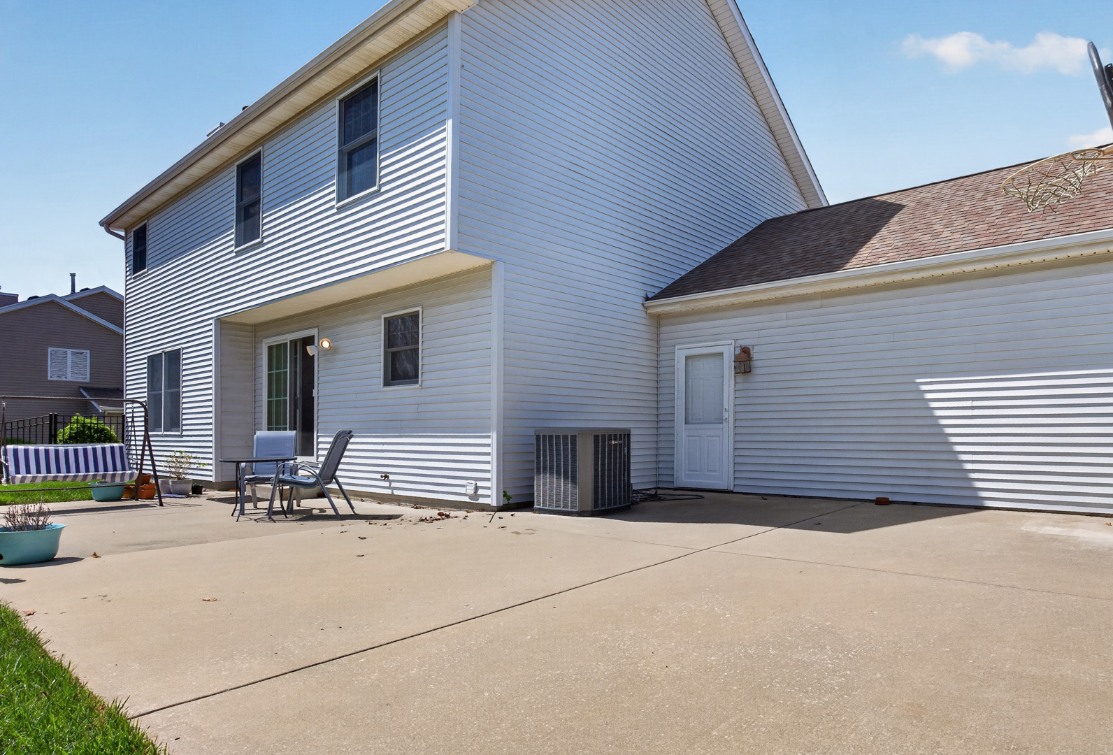 1503 Broad Creek Road, Bloomington, IL 61704