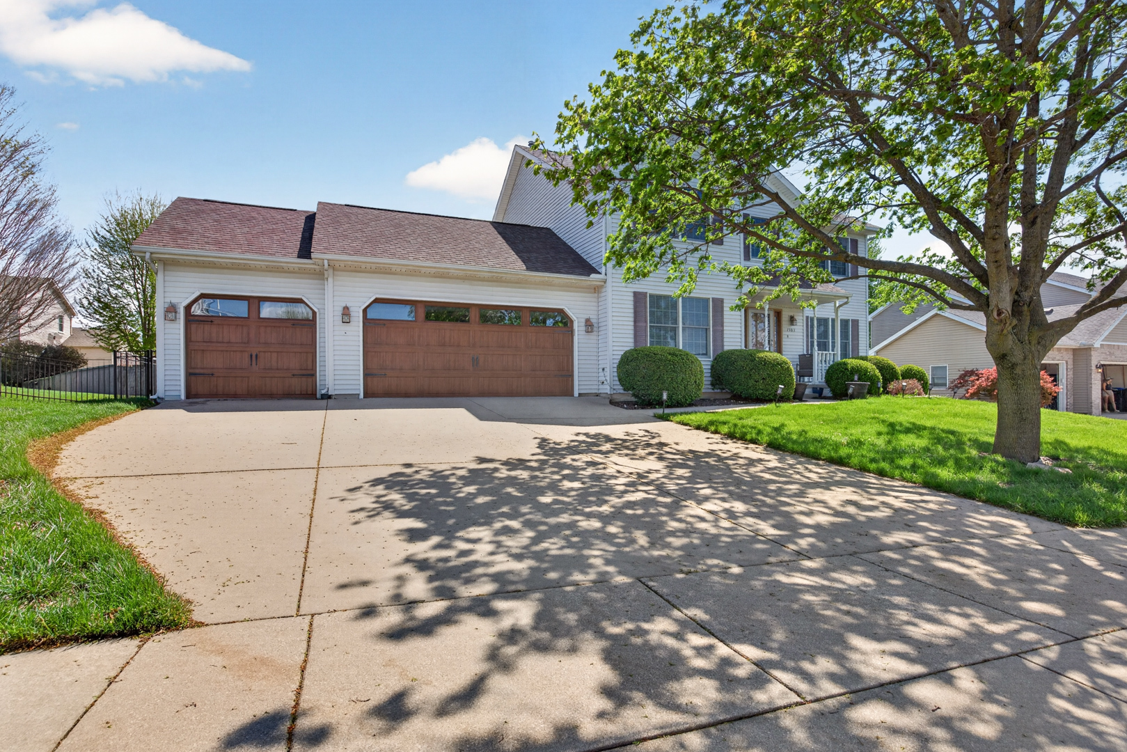 1503 Broad Creek Road, Bloomington, IL 61704