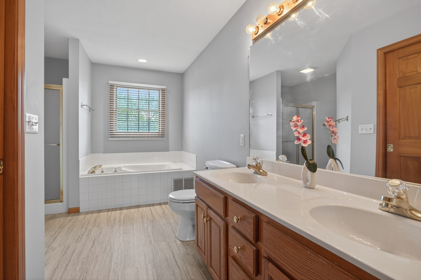 1503 Broad Creek Road, Bloomington, IL 61704