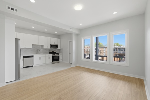 6139 S Saint Lawrence Avenue, Chicago, IL 60637