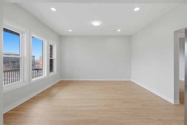 6139 S Saint Lawrence Avenue, Chicago, IL 60637