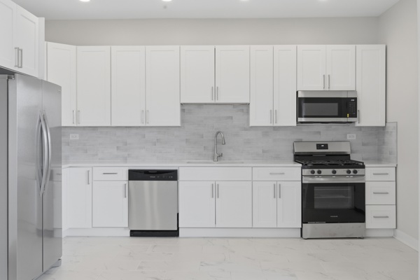 6139 S Saint Lawrence Avenue, Chicago, IL 60637