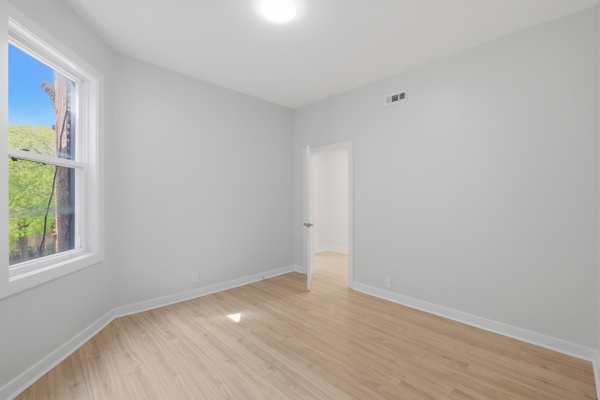 6139 S Saint Lawrence Avenue, Chicago, IL 60637