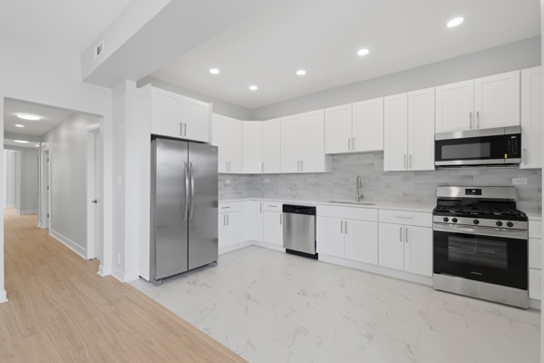 6139 S Saint Lawrence Avenue, Chicago, IL 60637