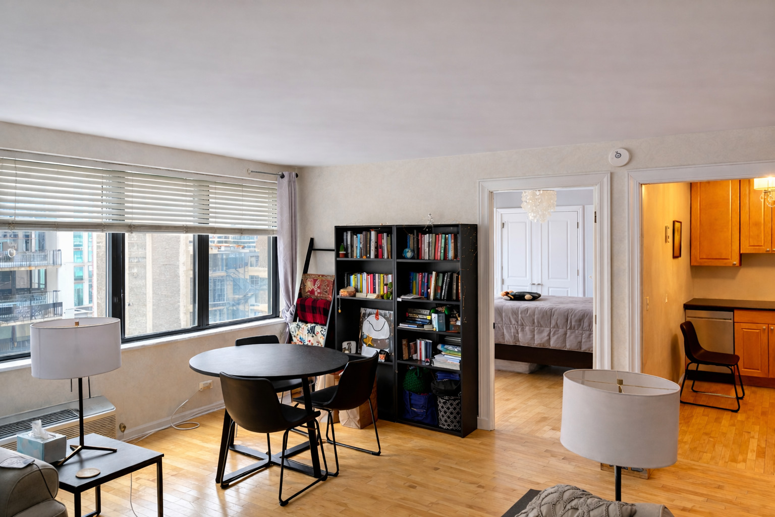 850 N Dewitt Place #15F, Chicago, IL 60611