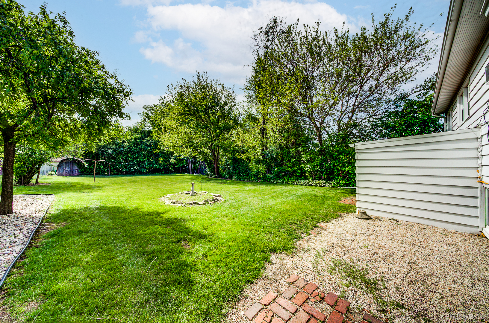 15742 Le Claire Avenue, Oak Forest, IL 60452
