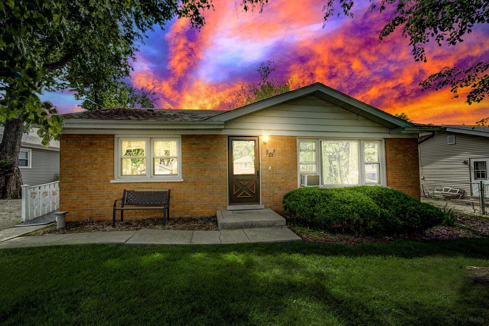 15742 Le Claire Avenue, Oak Forest, IL 60452