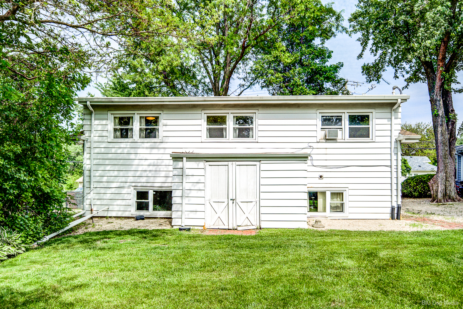 15742 Le Claire Avenue, Oak Forest, IL 60452