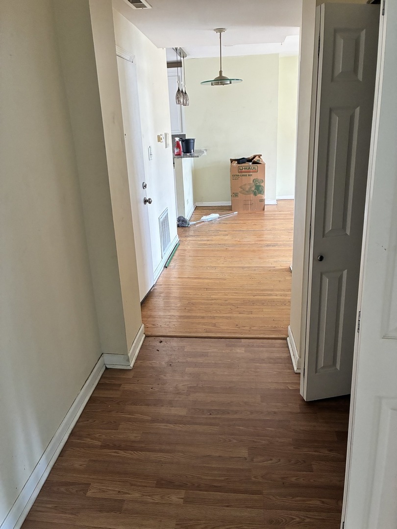 6852 S DANTE Avenue #3E, Chicago, IL 60637