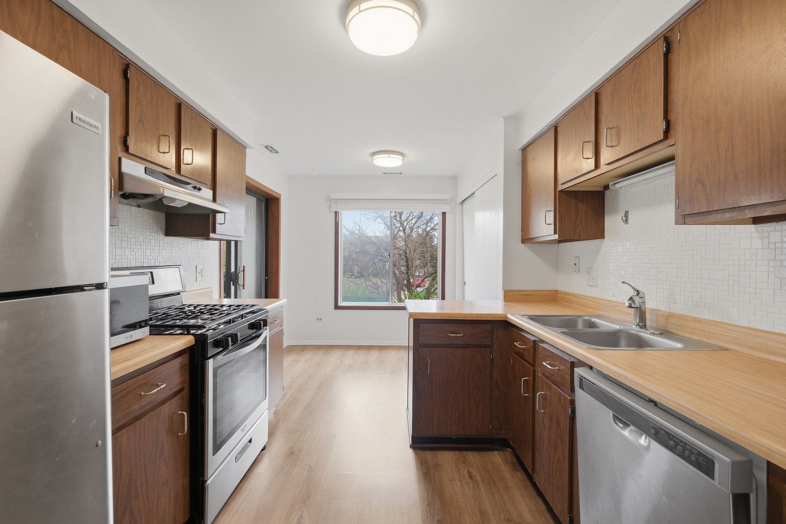 871 Cross Creek Court #C3, Roselle, IL 60172