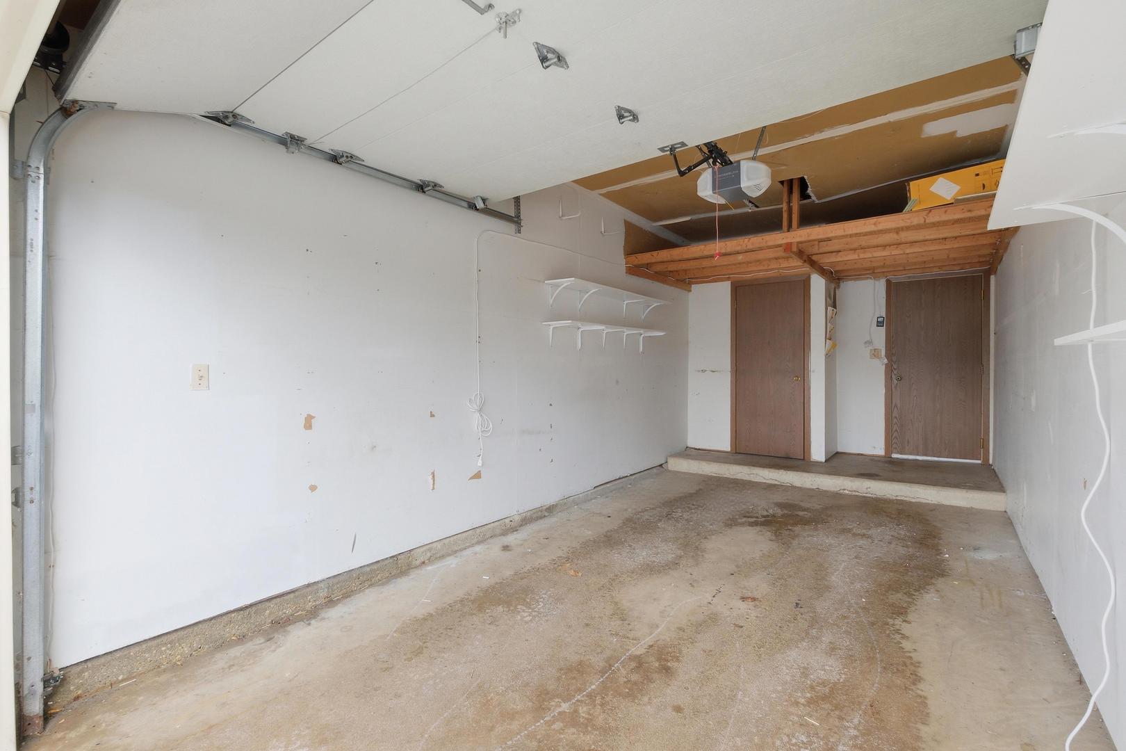 871 Cross Creek Court #C3, Roselle, IL 60172