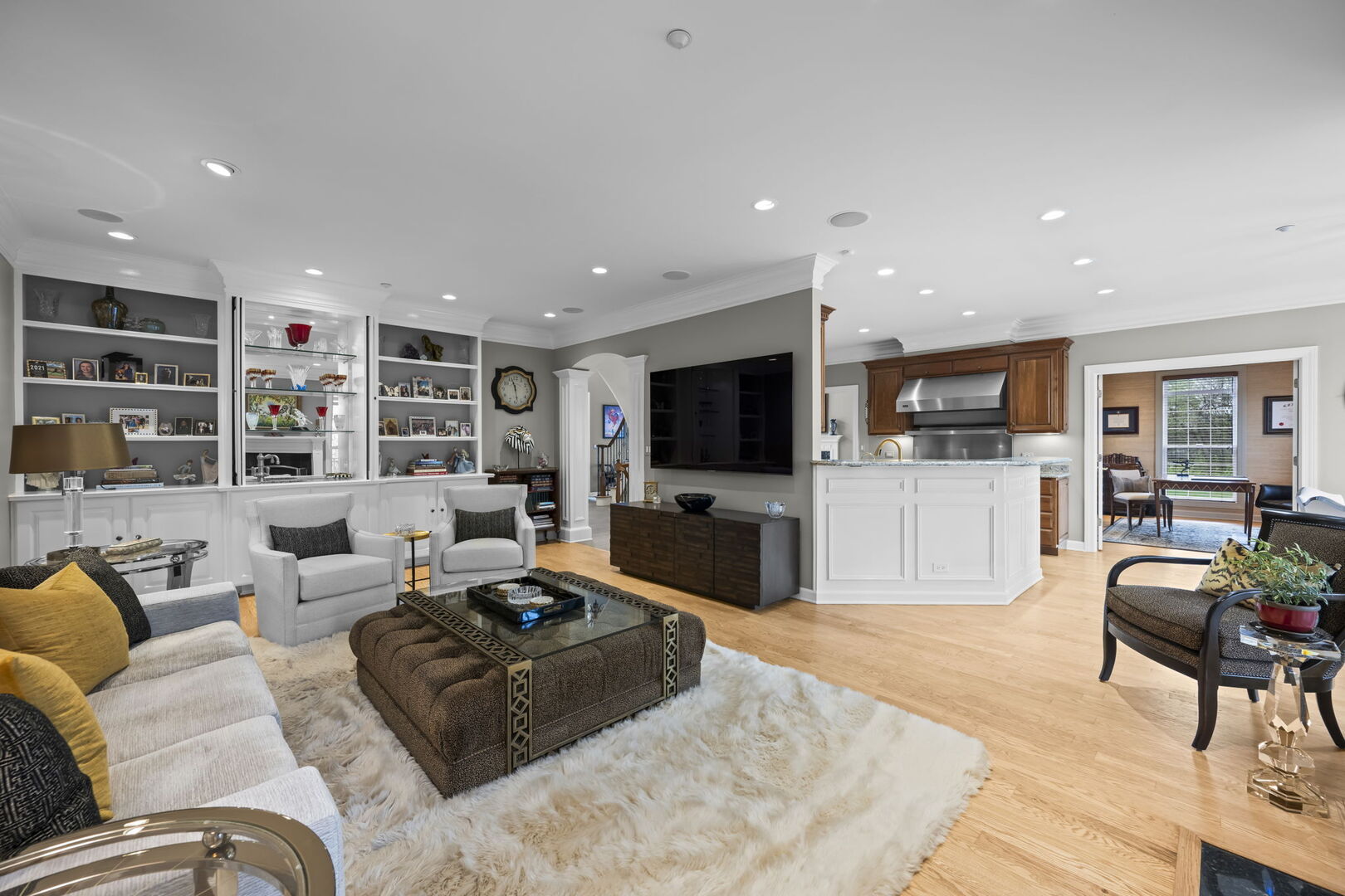 707 Stone Canyon Circle, Inverness, IL 60010
