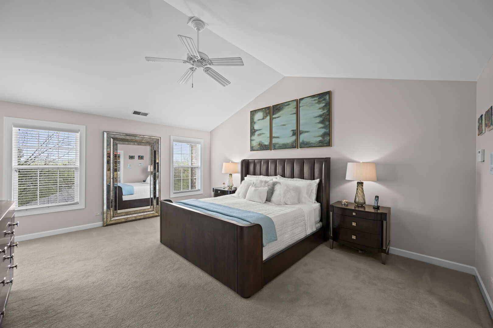 707 Stone Canyon Circle, Inverness, IL 60010
