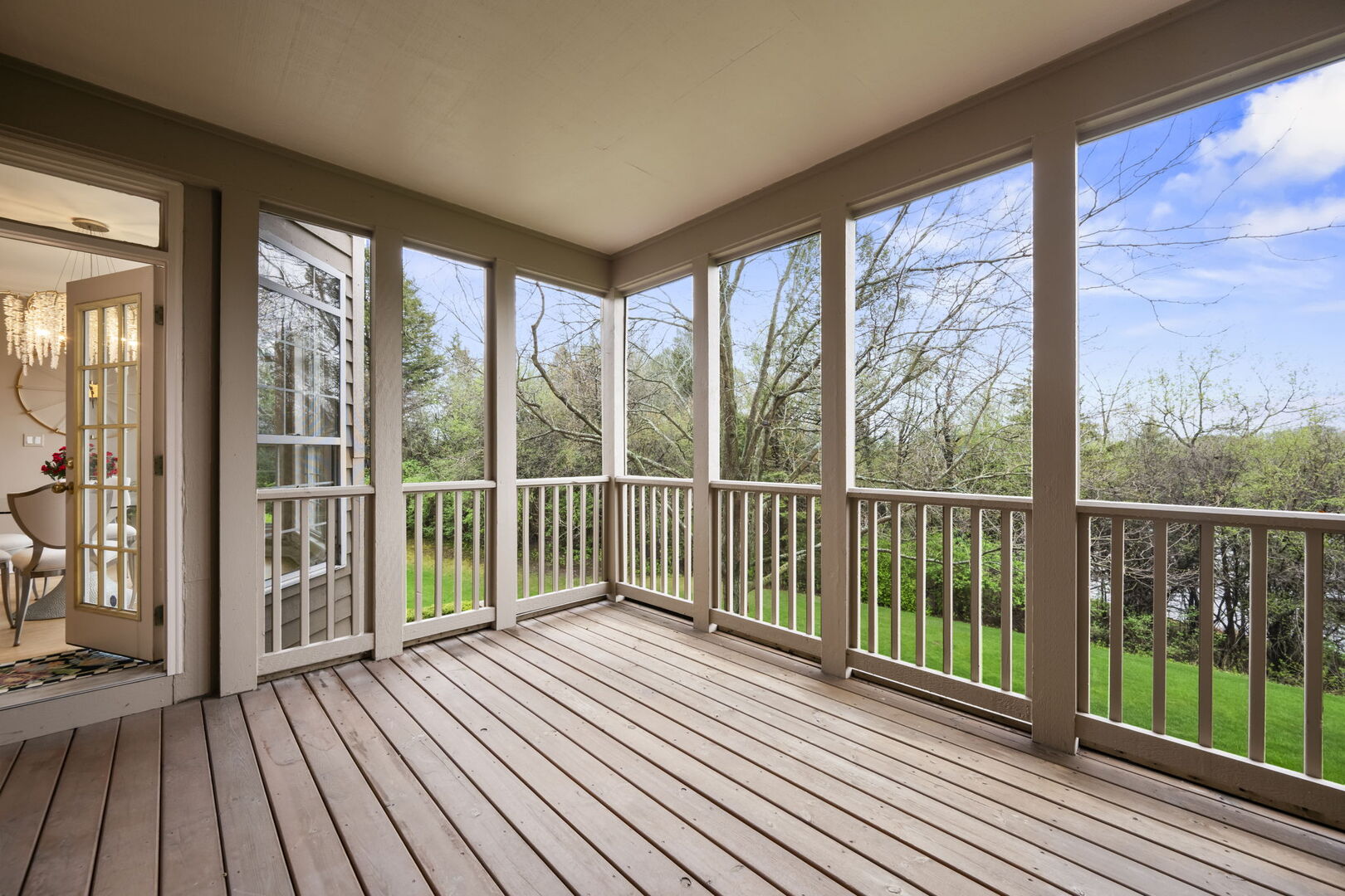 707 Stone Canyon Circle, Inverness, IL 60010