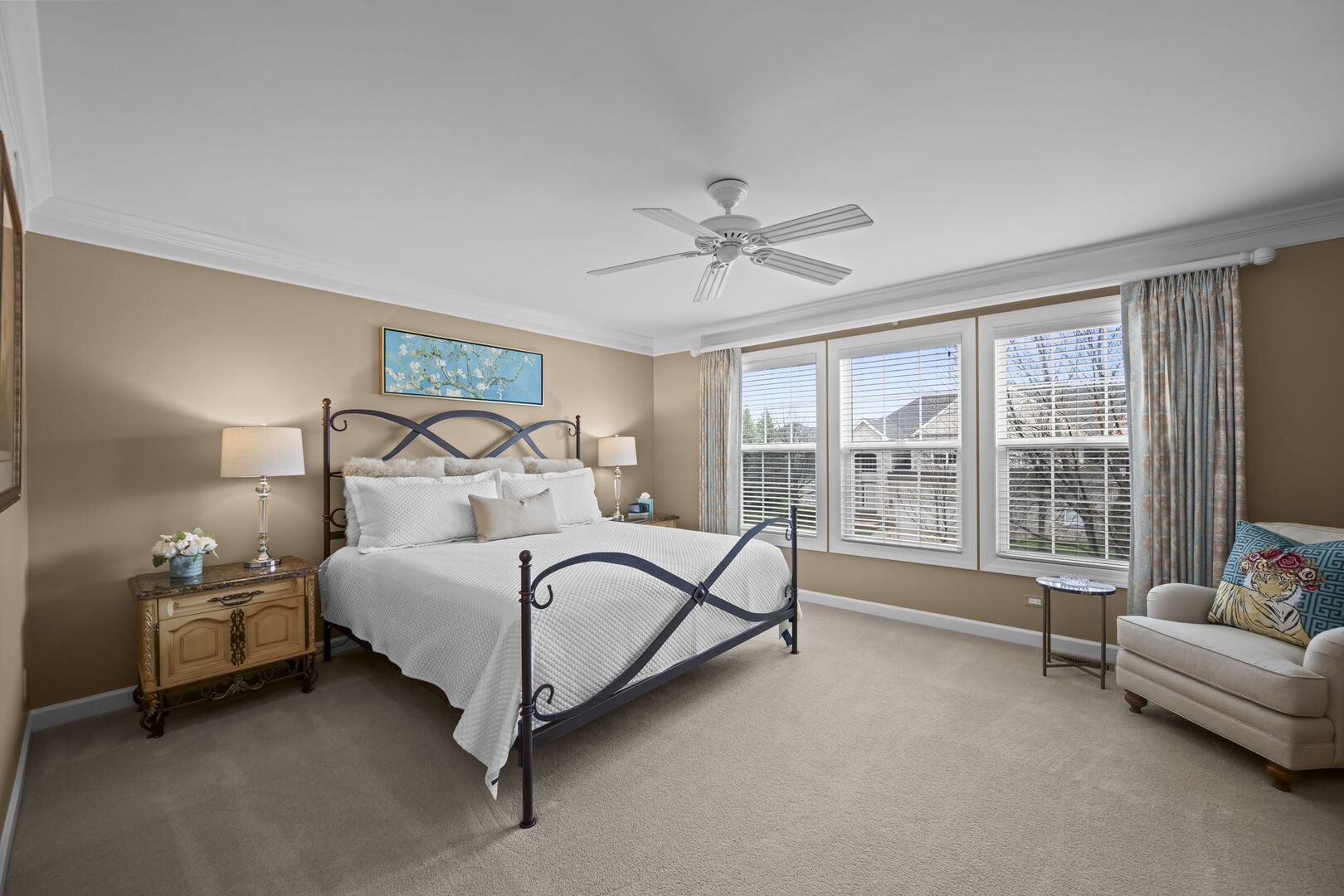707 Stone Canyon Circle, Inverness, IL 60010