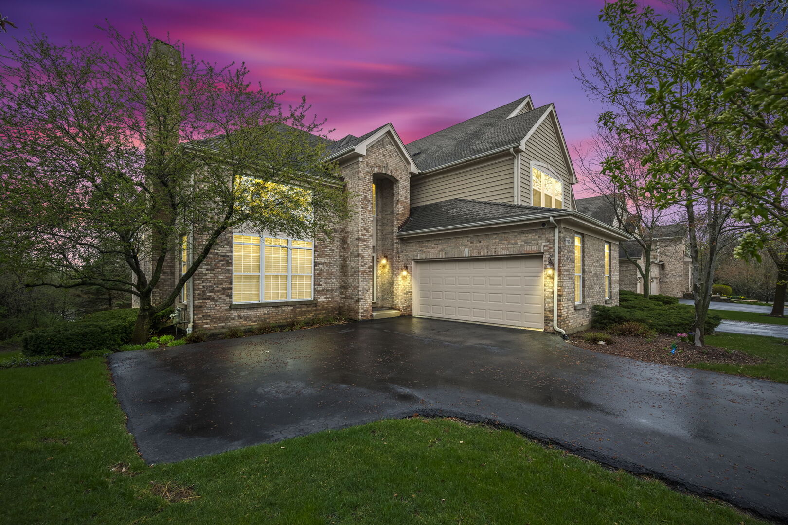 707 Stone Canyon Circle, Inverness, IL 60010