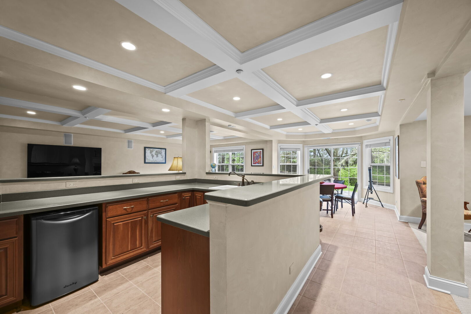 707 Stone Canyon Circle, Inverness, IL 60010