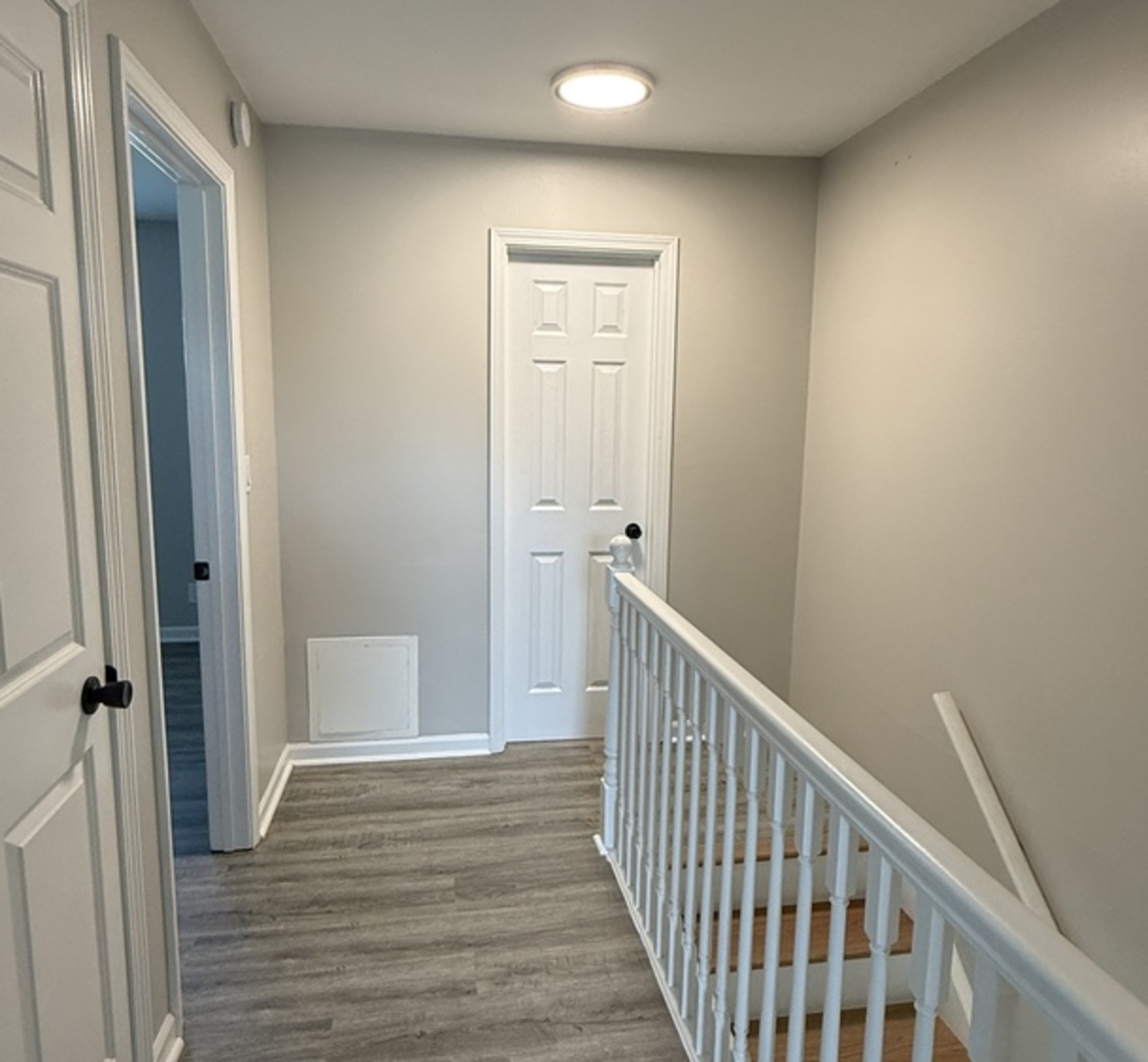 691 OLD INDIAN TRAIL Road, Aurora, IL 60506