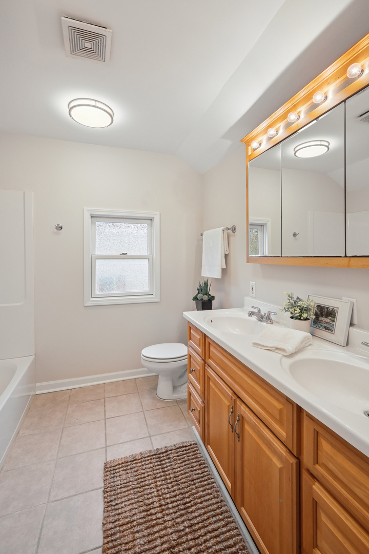 640 8th Avenue, La Grange, IL 60525