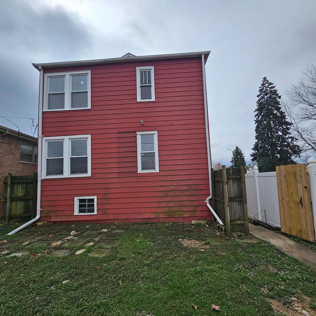 2626 W 96th Place, Evergreen Park, IL 60805