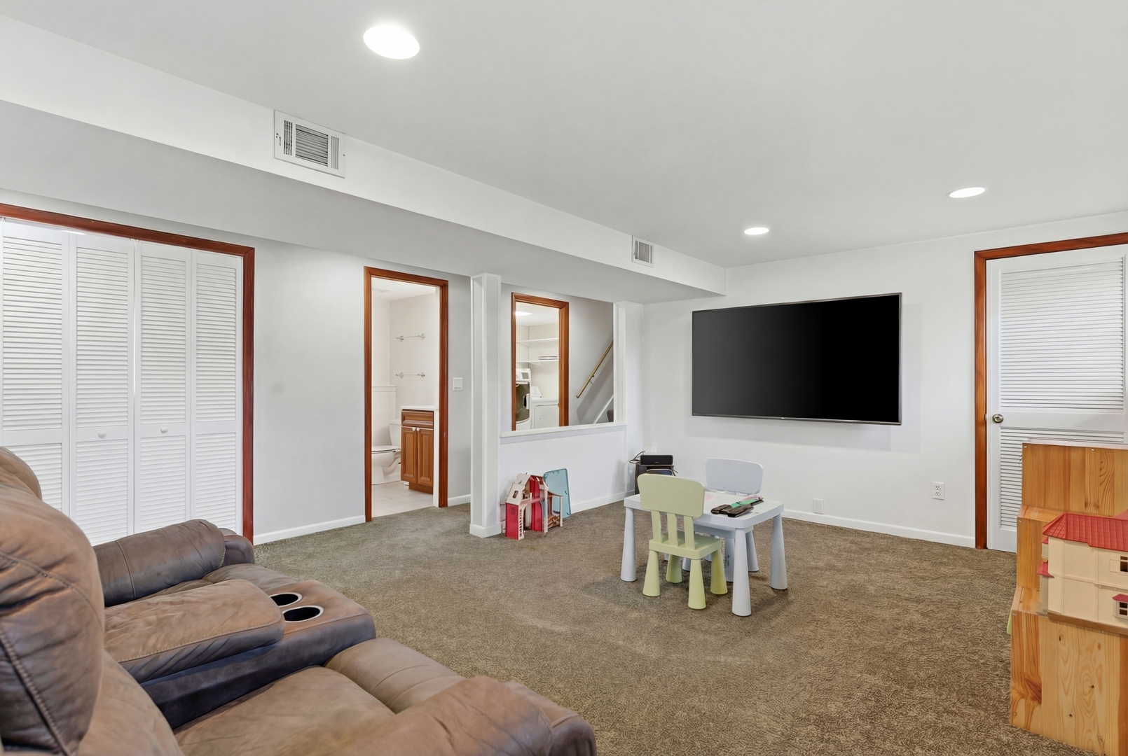 329 Tanoak Lane, Naperville, IL 60540