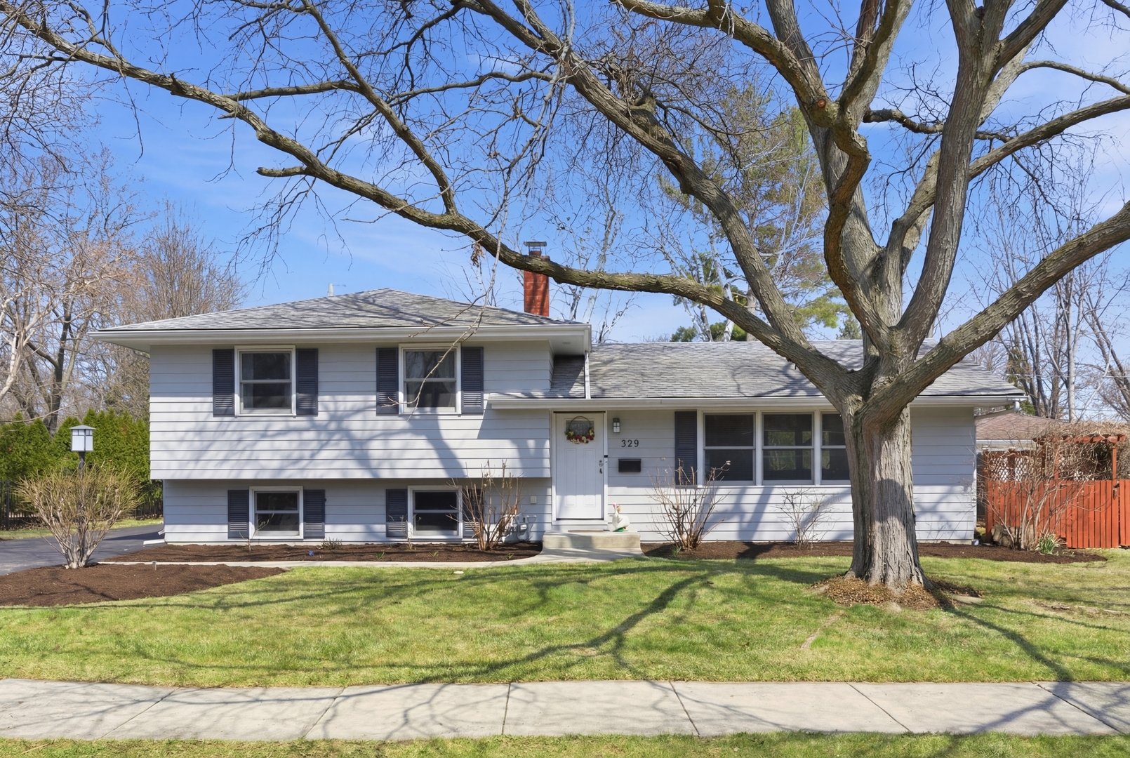 329 Tanoak Lane, Naperville, IL 60540