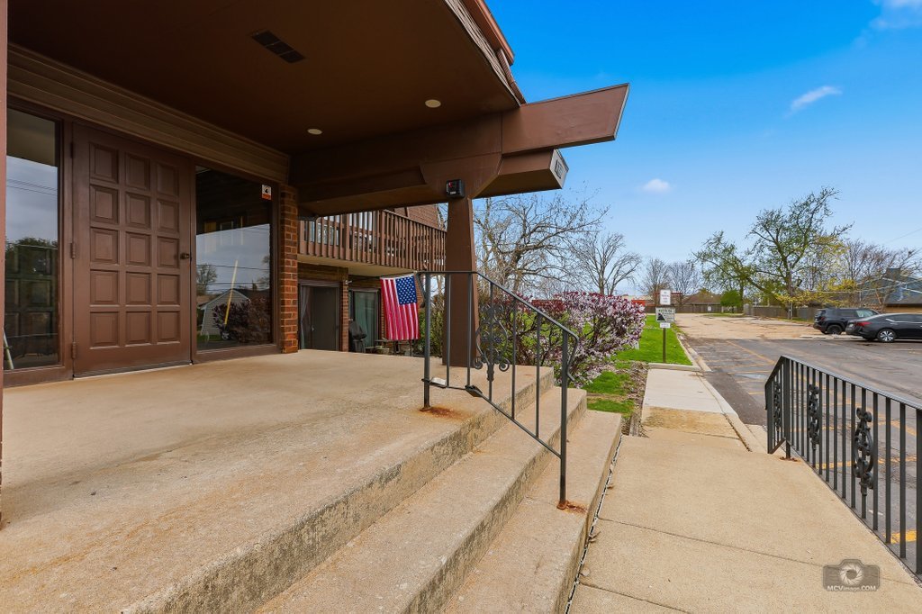 1619 Richmond Avenue #206, Joliet, IL 60435