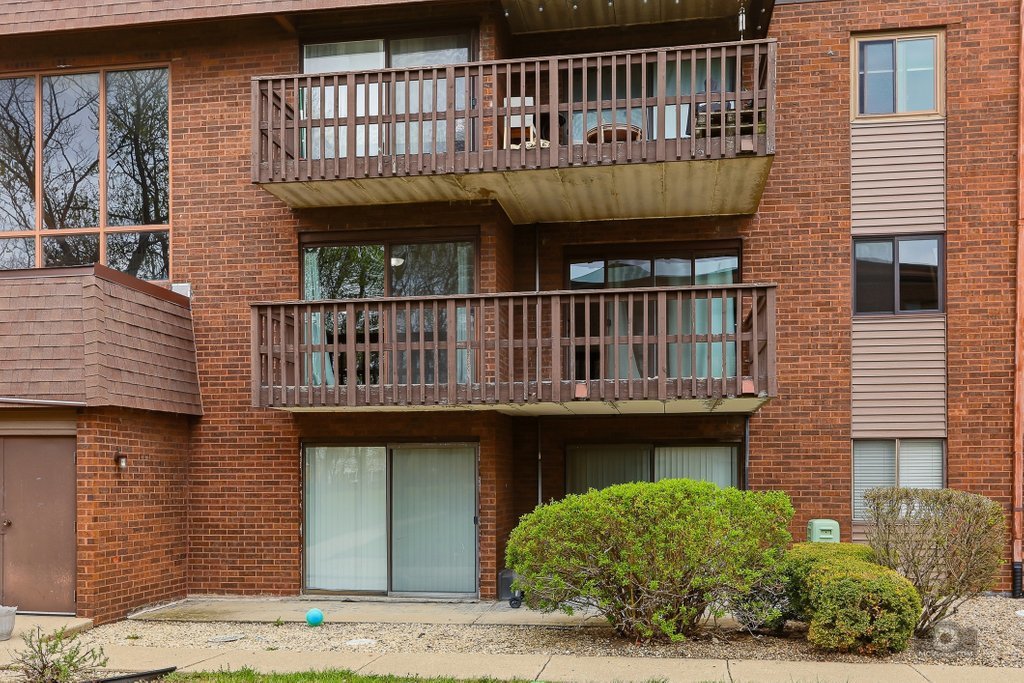 1619 Richmond Avenue #206, Joliet, IL 60435
