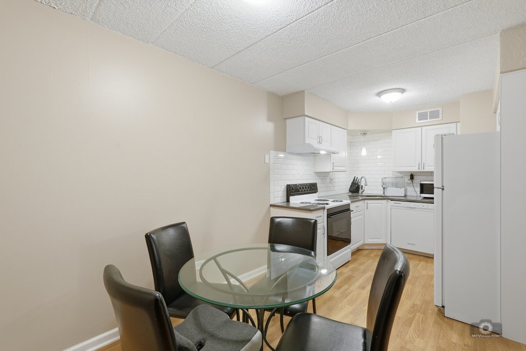 1619 Richmond Avenue #206, Joliet, IL 60435