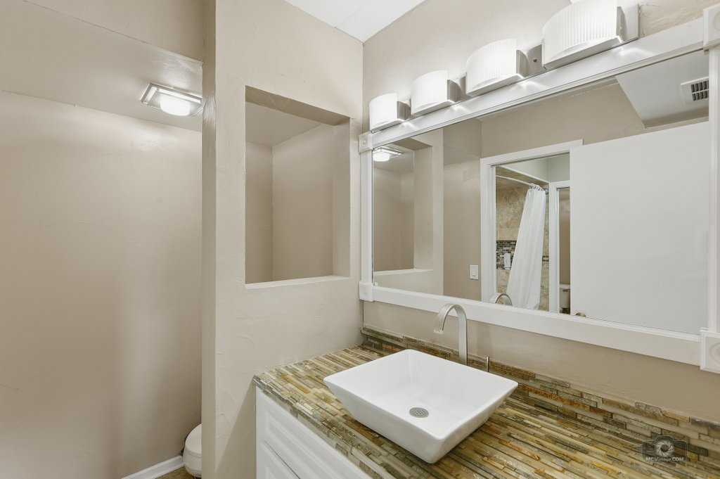 1619 Richmond Avenue #206, Joliet, IL 60435