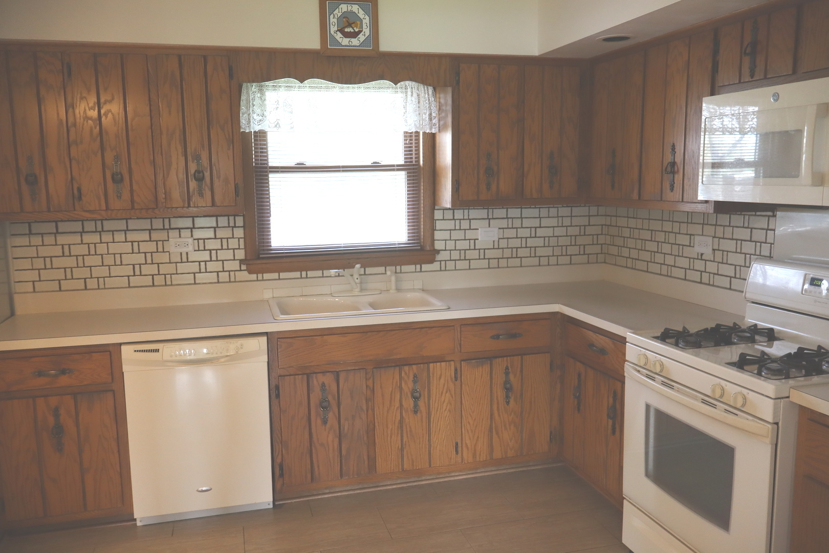 3846 W 157TH Street, Markham, IL 60428