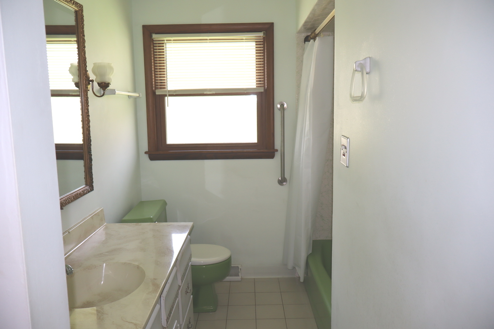 3846 W 157TH Street, Markham, IL 60428