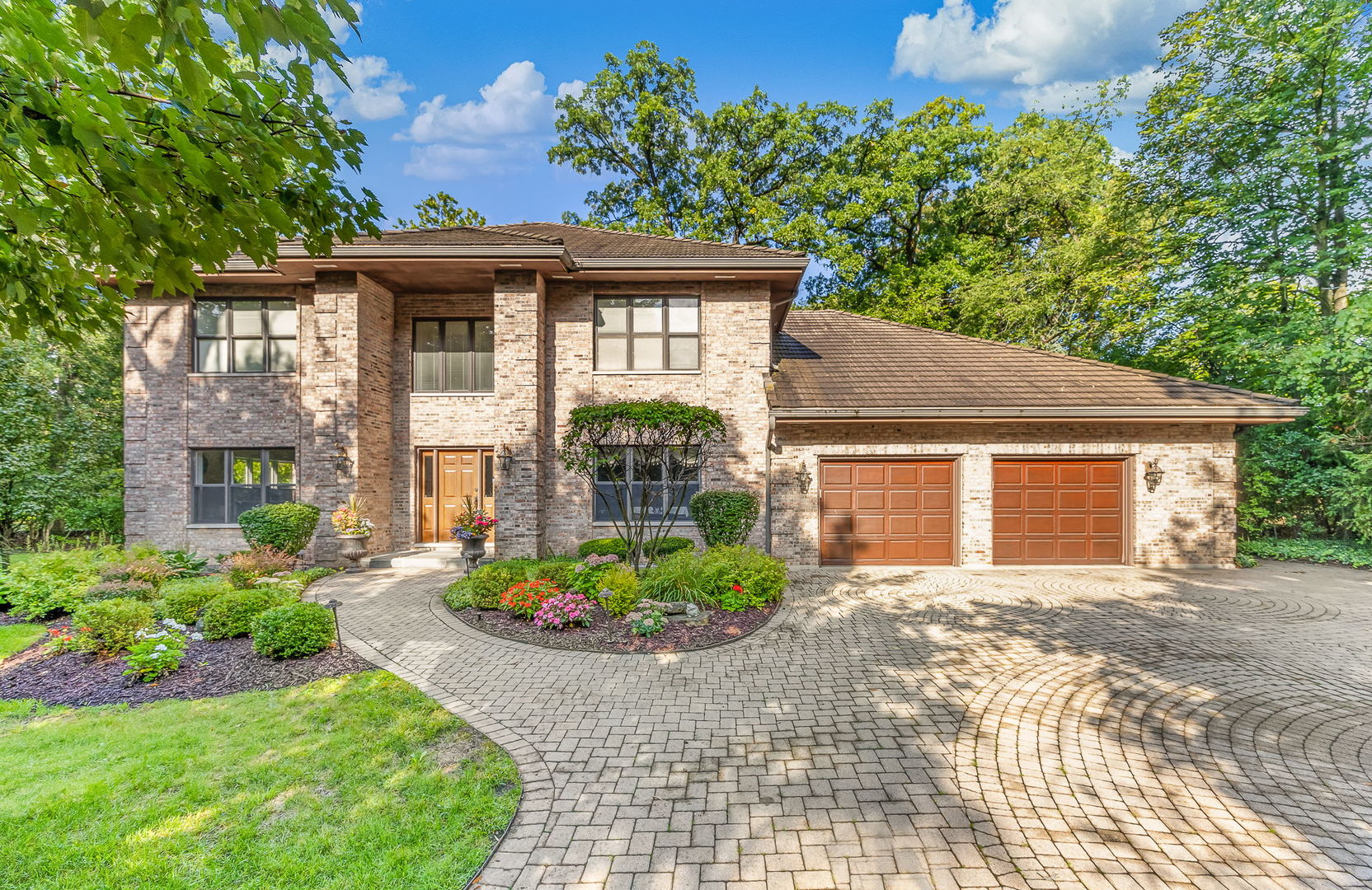 5454 Lee Avenue, Downers Grove, IL 60515