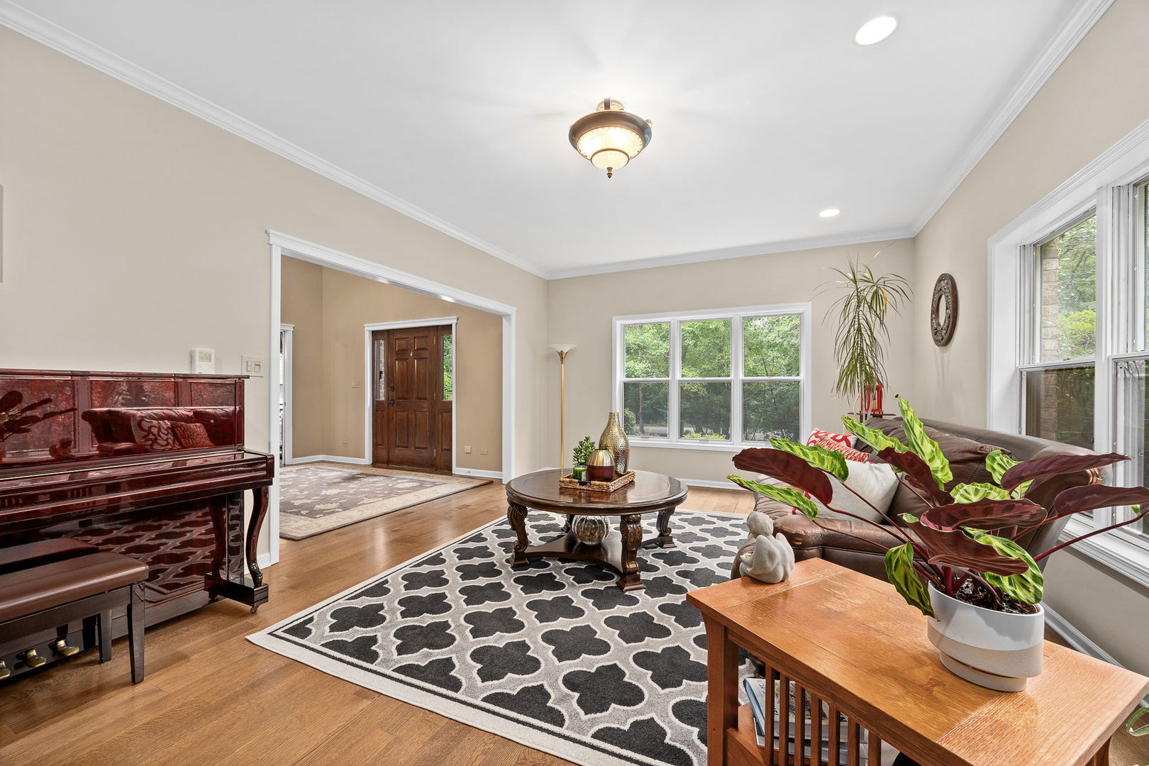 5454 Lee Avenue, Downers Grove, IL 60515