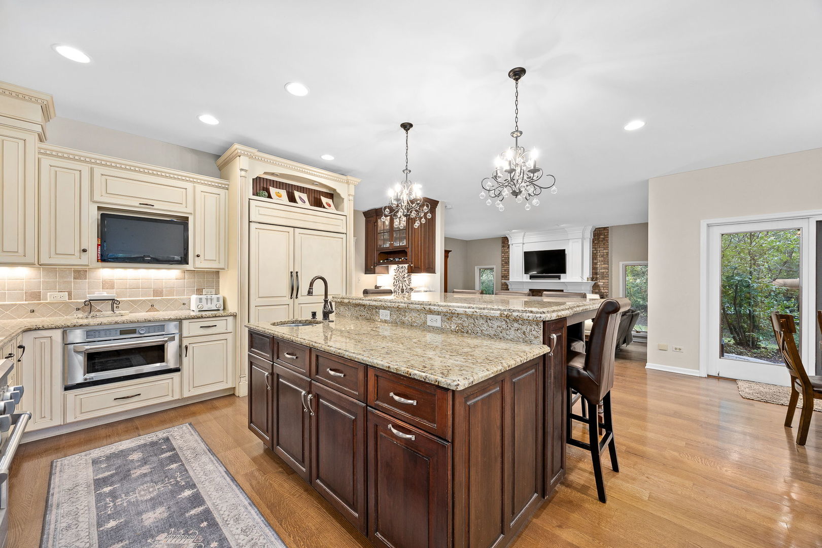 5454 Lee Avenue, Downers Grove, IL 60515