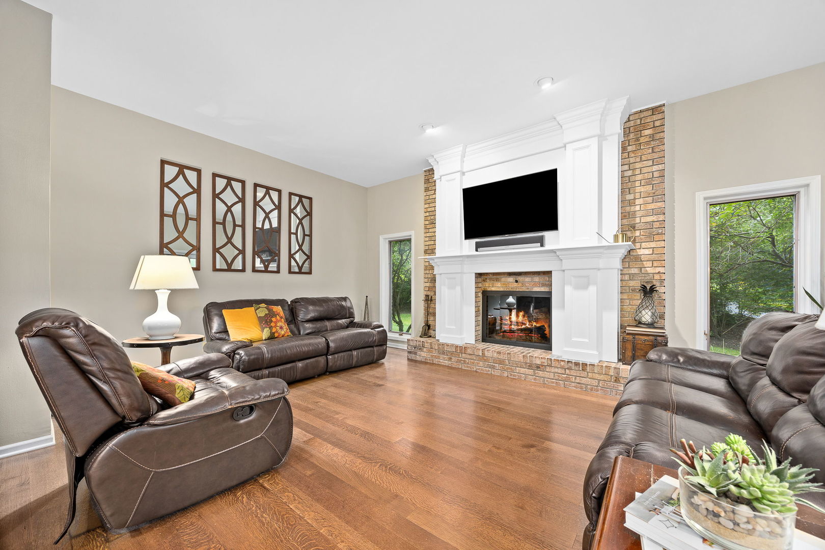 5454 Lee Avenue, Downers Grove, IL 60515