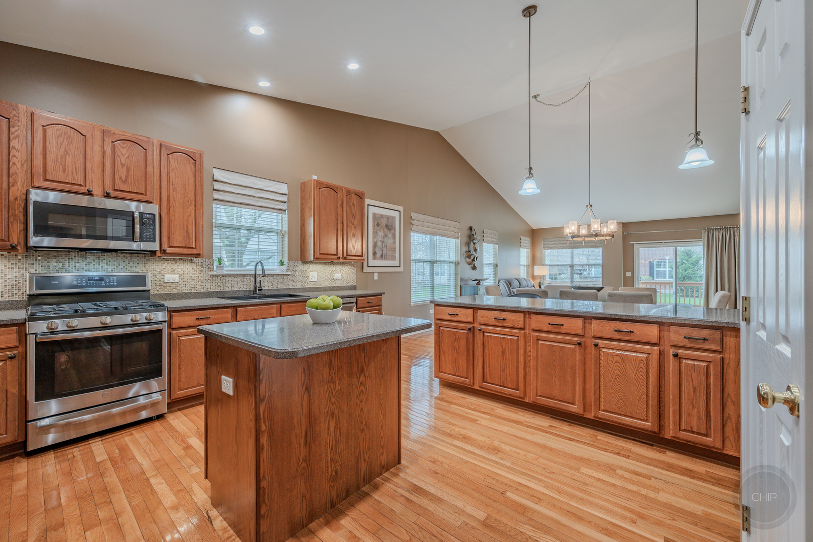 1187 Patrick Henry Parkway, Bolingbrook, IL 60490