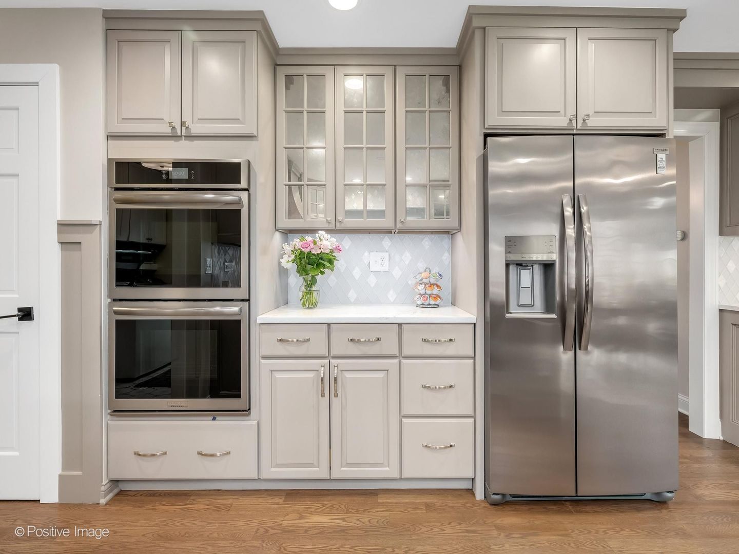 2017 Somerset Lane, Wheaton, IL 60189