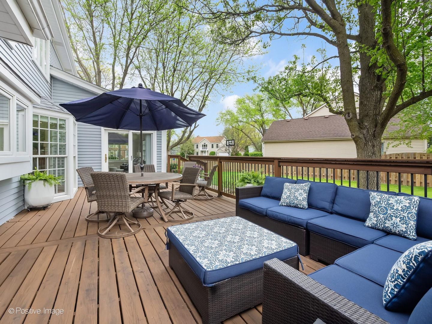 2017 Somerset Lane, Wheaton, IL 60189