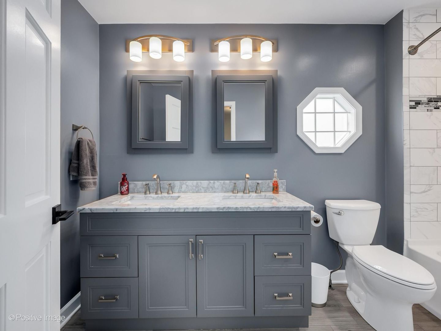 2017 Somerset Lane, Wheaton, IL 60189