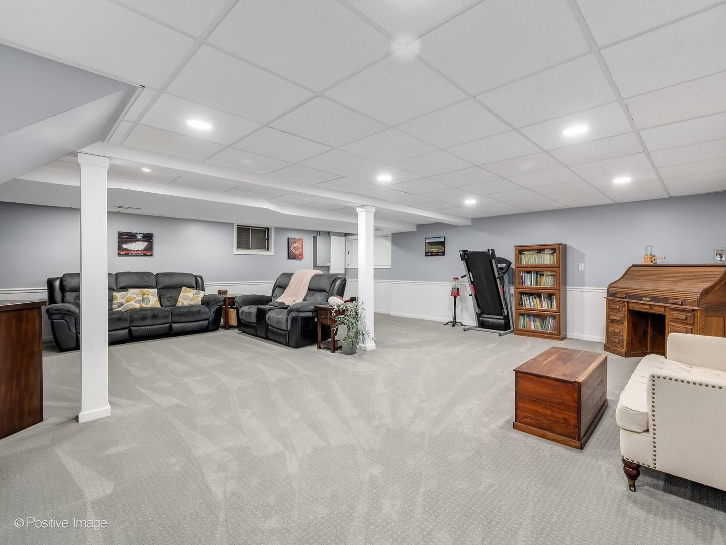 2017 Somerset Lane, Wheaton, IL 60189