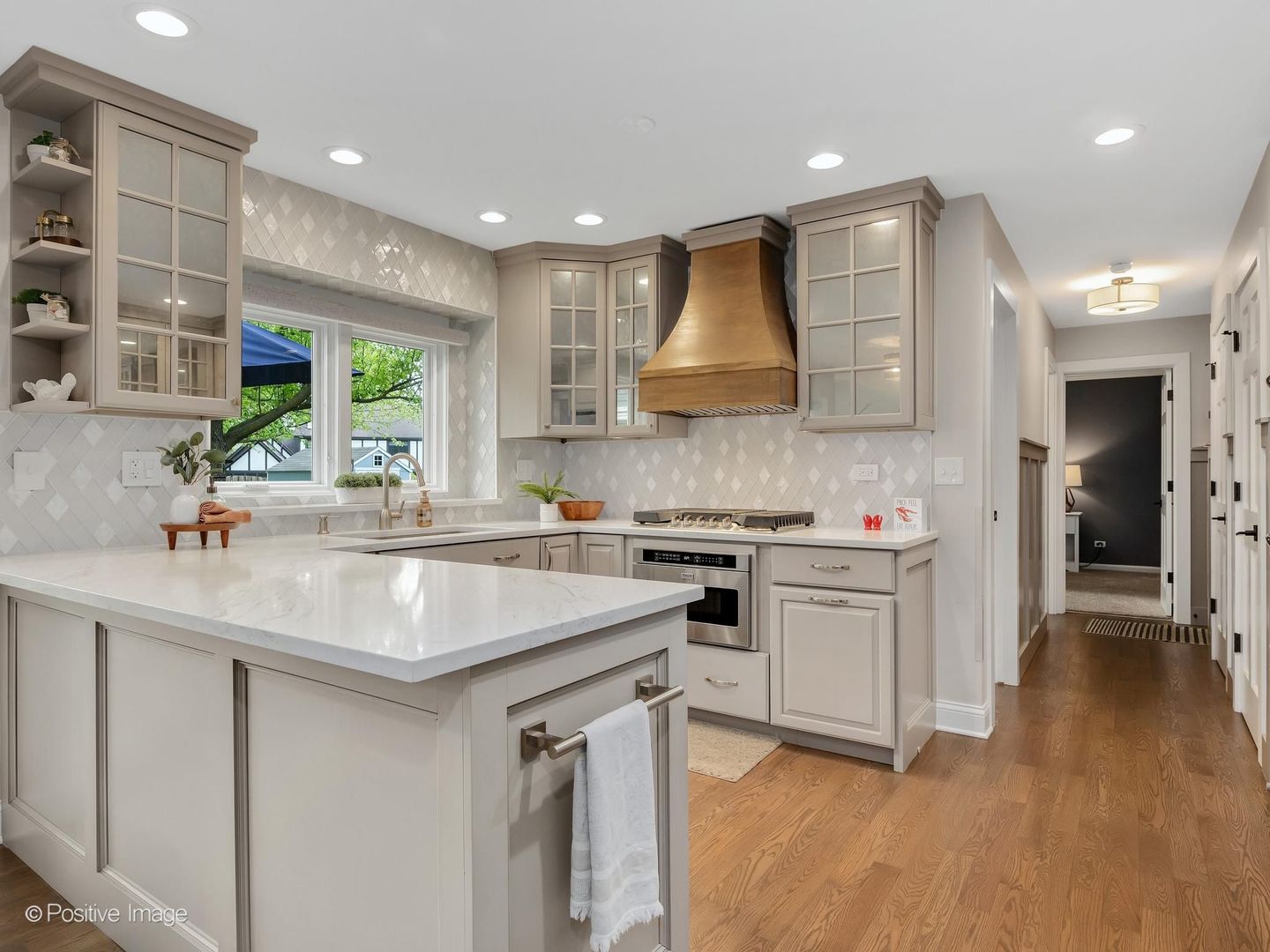 2017 Somerset Lane, Wheaton, IL 60189