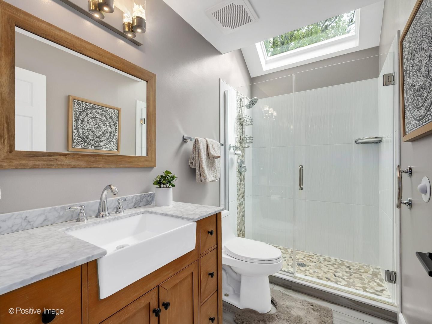 2017 Somerset Lane, Wheaton, IL 60189