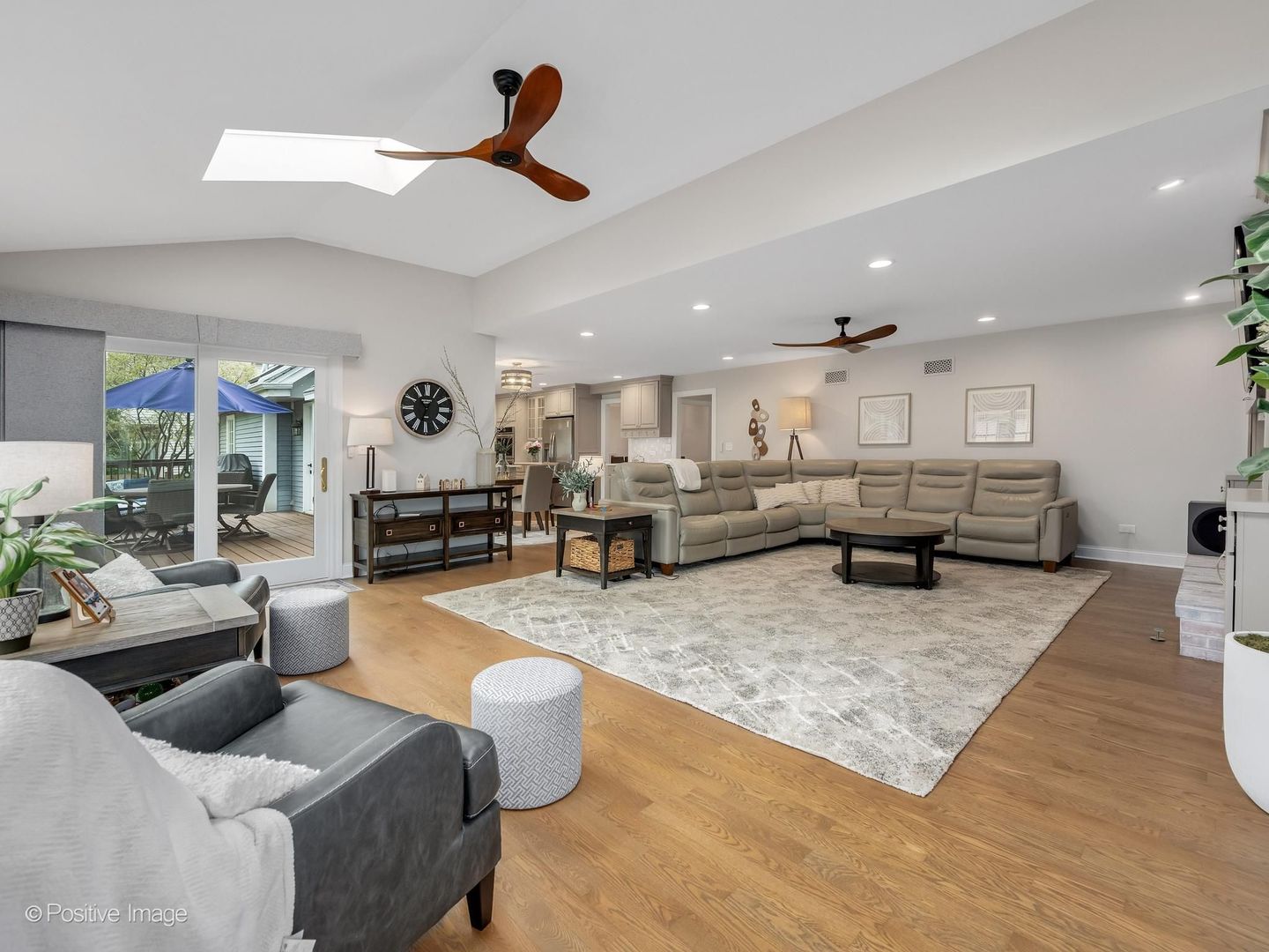 2017 Somerset Lane, Wheaton, IL 60189